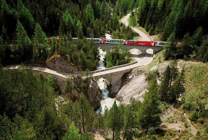 Glacier Express à la carte - Zermatt - St. Moritz- Zermatt