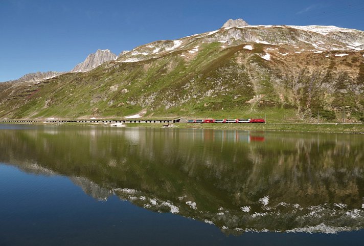 Glacier Express à la carte - St. Moritz - Zermatt - St. Moritz