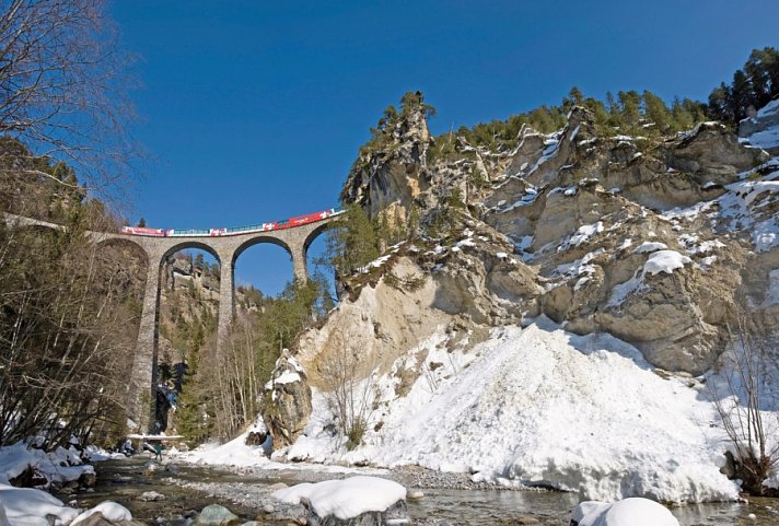 Bernina- und Glacier Express Winterzauber