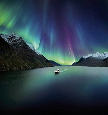 Erlebnis Polarlicht, Postschiff und Snowhotel