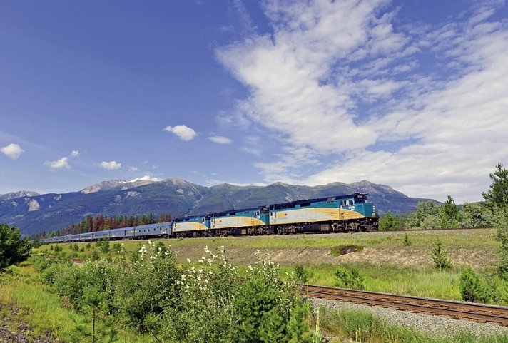 VIA Rail - The Canadian (Vancouver-Toronto)