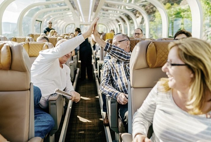 First Passage to the West - Rocky Mountaineer (ab Banff)