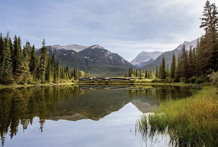 First Passage to the West - Rocky Mountaineer (ab Banff)