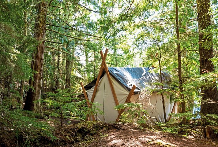 Glamping mit Walen & Bären