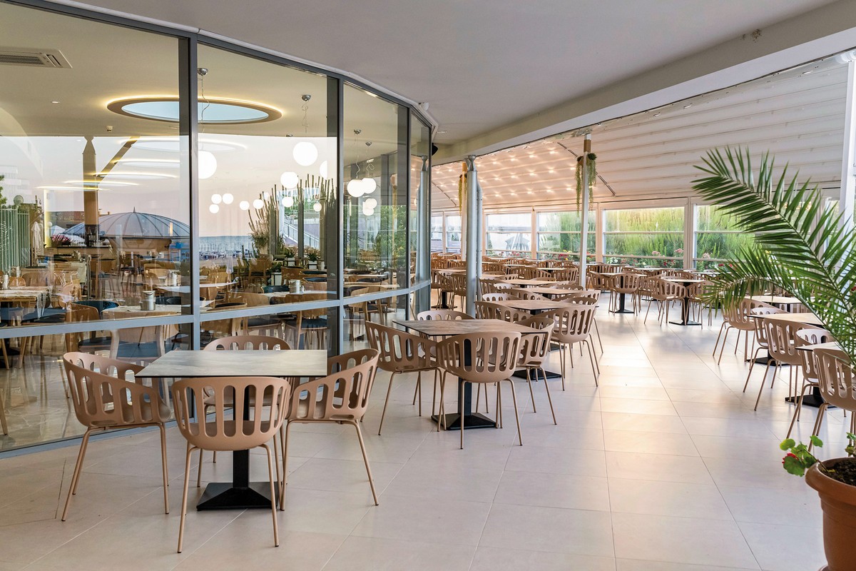 Sentido Neptun Beach