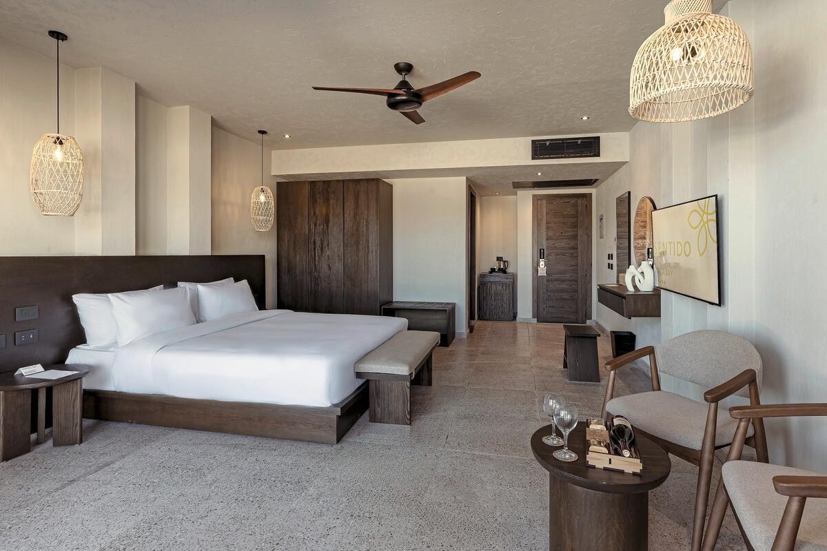 Sentido Naga Bay