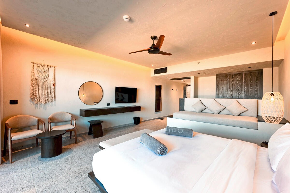 Sentido Naga Bay