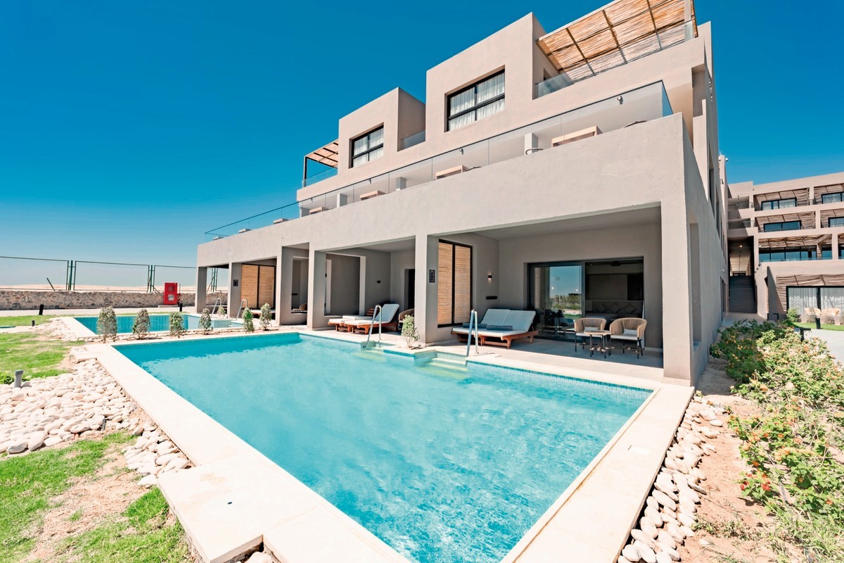Sentido Naga Bay