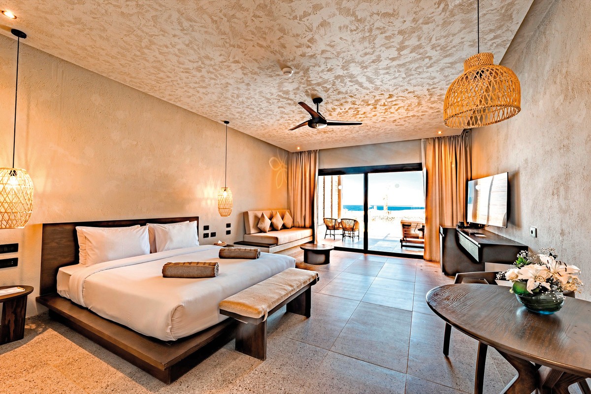 Sentido Naga Bay