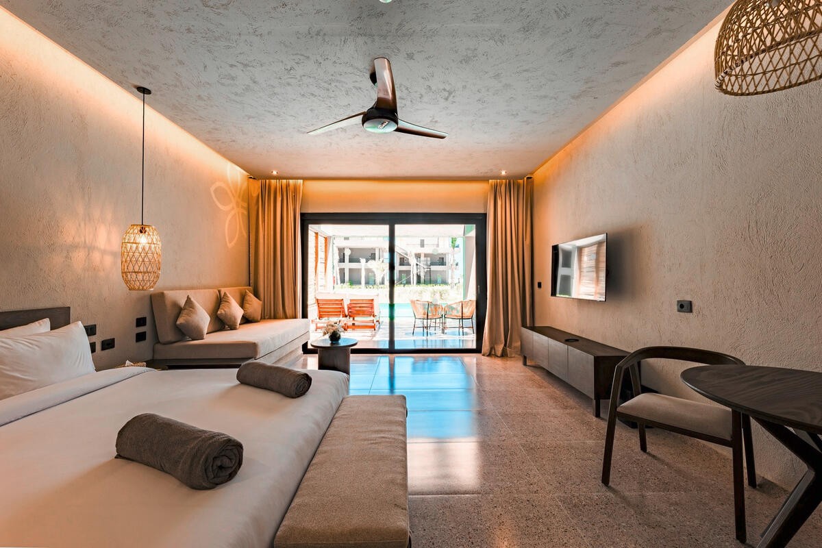 Sentido Naga Bay