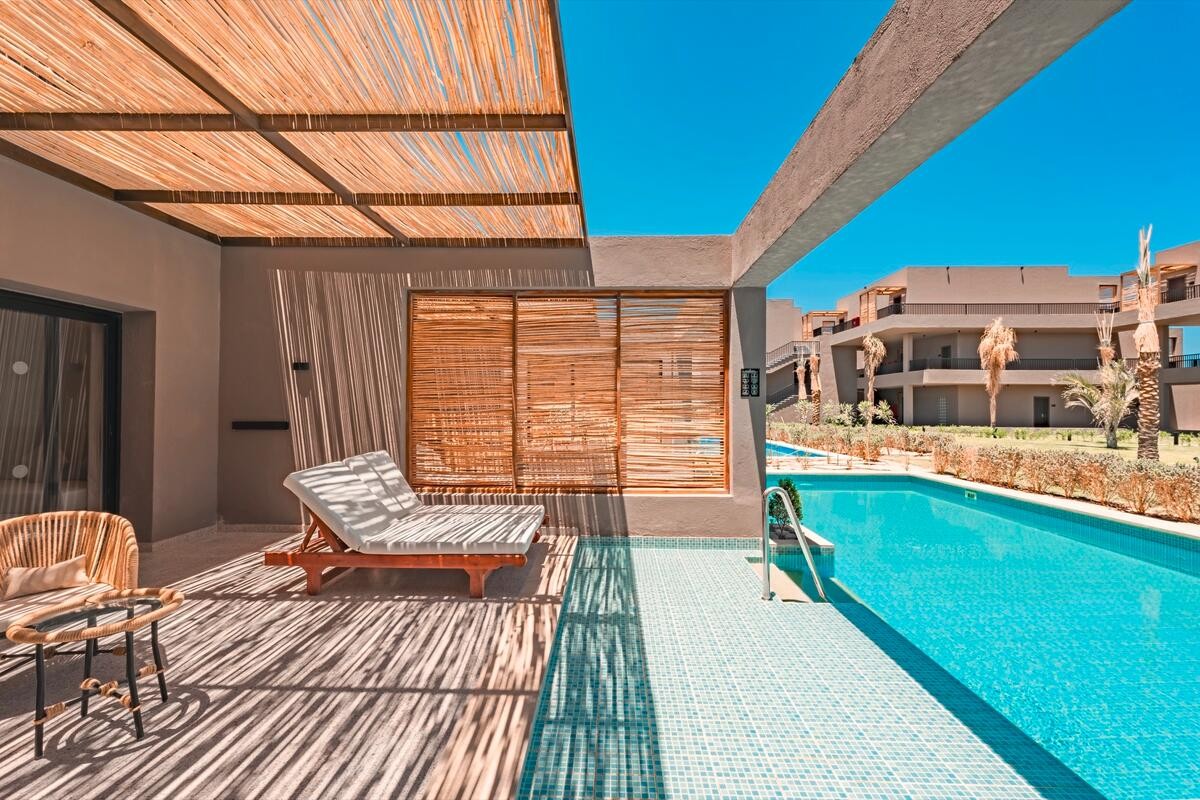Sentido Naga Bay