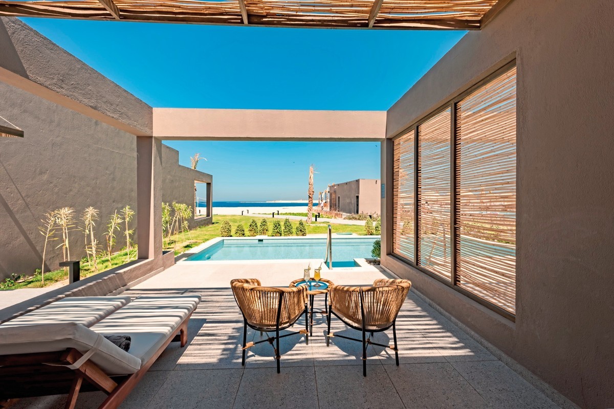 Sentido Naga Bay