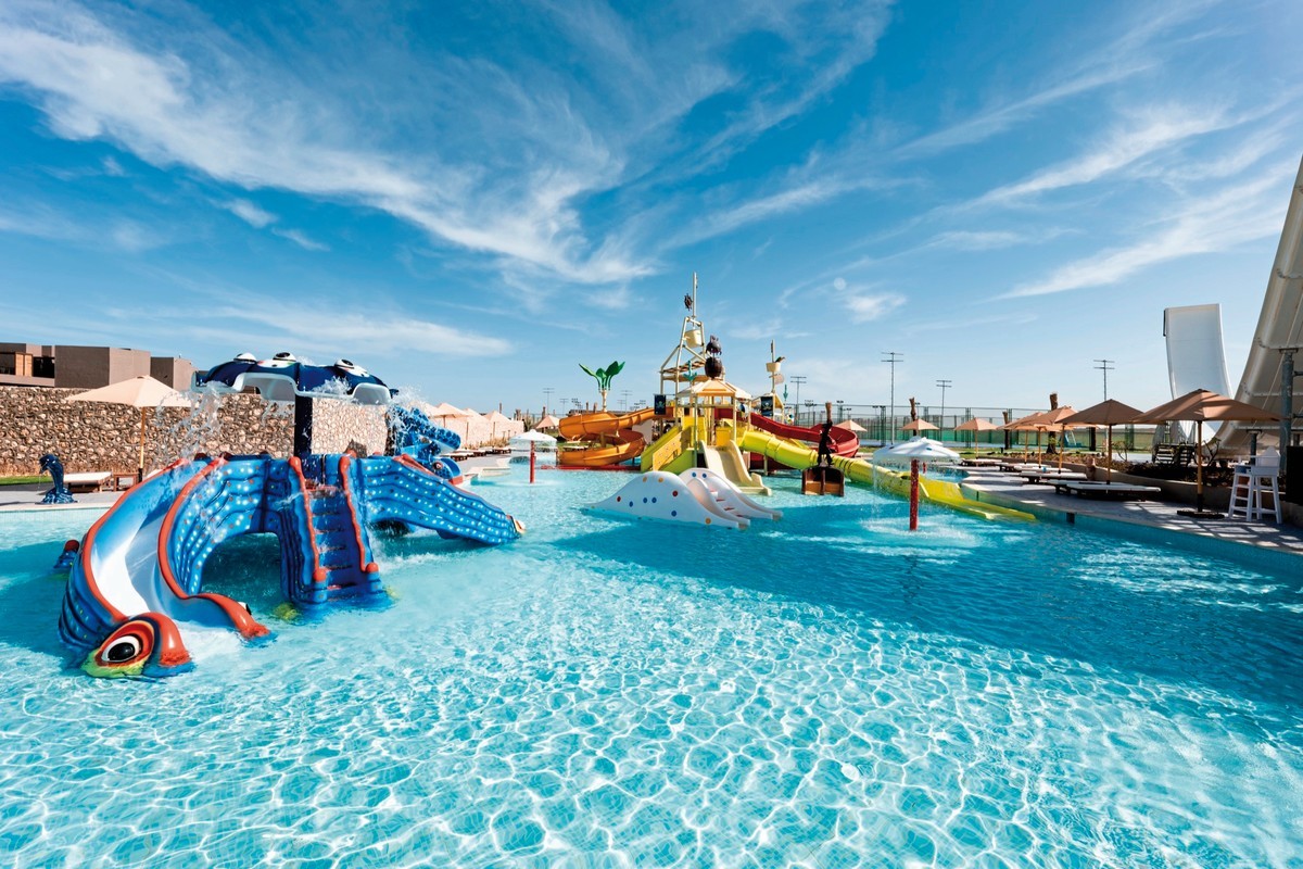 Sentido Naga Bay
