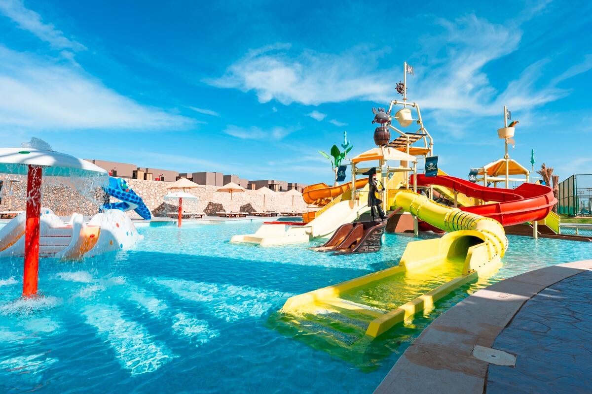 Sentido Naga Bay