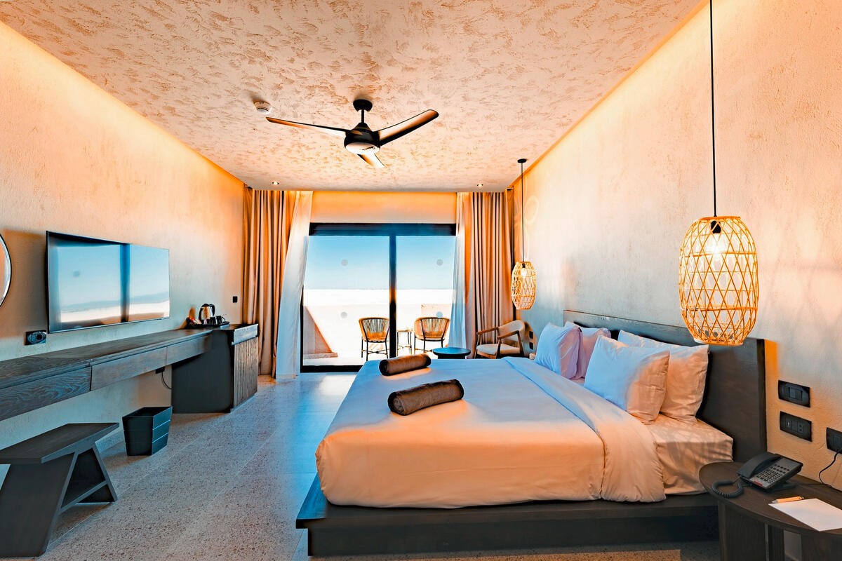 Sentido Naga Bay
