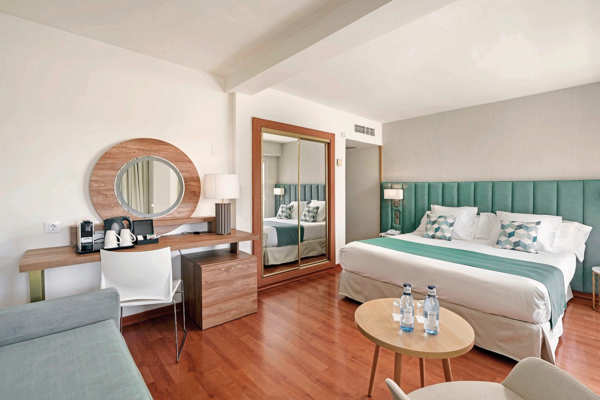 Hotel Costa Málaga by Pierre & Vacances (adults recommended)