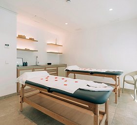 Costa del Sol Glamping Village