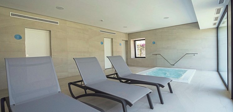 Costa del Sol Glamping Village