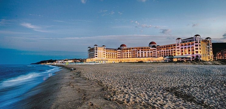 Alua Helios Bay