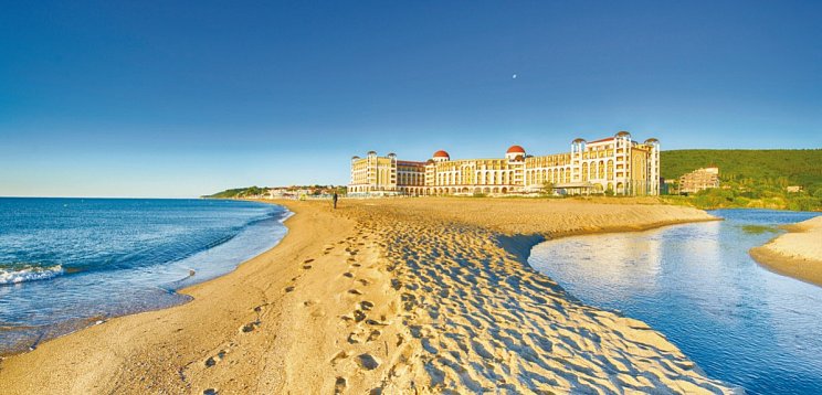 Alua Helios Bay