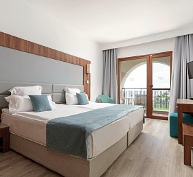 Alua Helios Bay