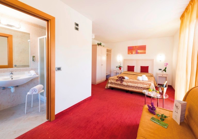 NatureBio Hotel Elite