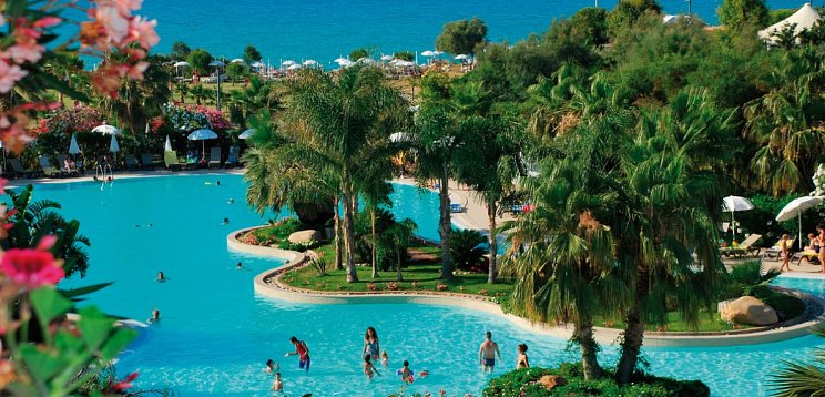 MClub Acacia Resort