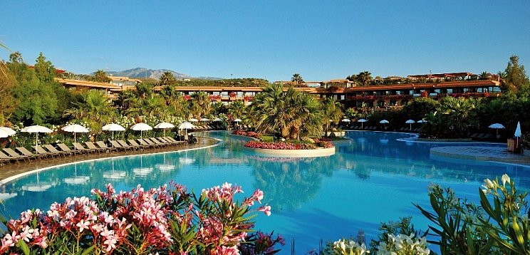 MClub Acacia Resort