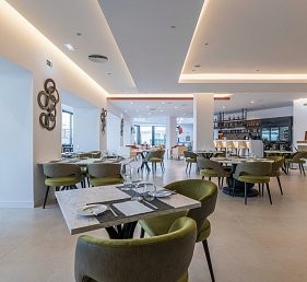 Regency Salgados Hotel & Spa