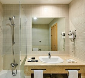 NH Marina Portimão Resort