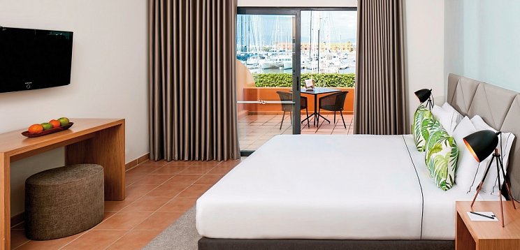 NH Marina Portimão Resort