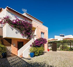 Costa d'Oiro Ambiance Village