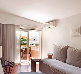 Costa d'Oiro Ambiance Village