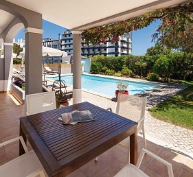 Costa d'Oiro Ambiance Village