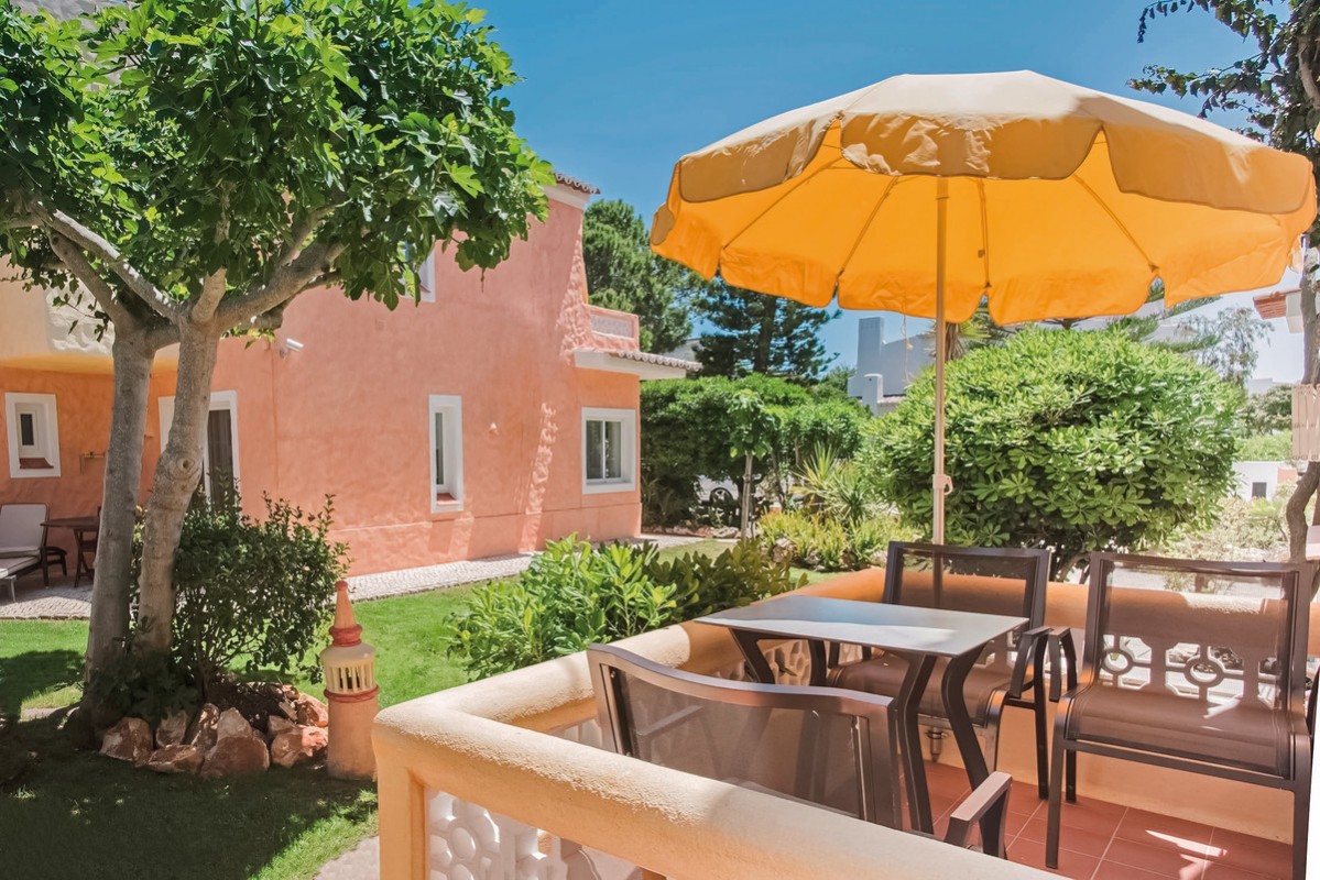 Costa d'Oiro Ambiance Village