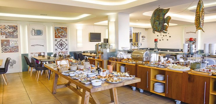 Costa d'Oiro Ambiance Village