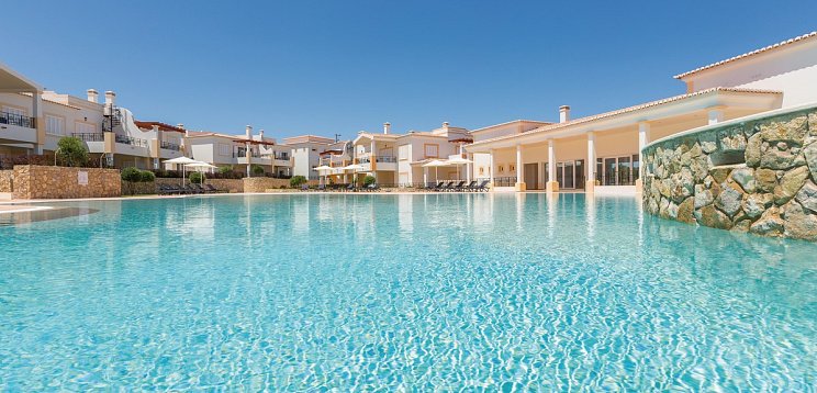 NAU Salema Beach Village