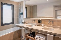 Badbeispiel Doppelzimmer Standard (Zimmercodierungen DX1 & DX2)