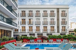 AQUA Hotel Bertran Park