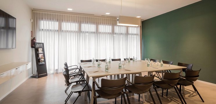 AQUA Hotel Bertran Park