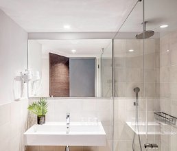 Badbeispiel Doppelzimmer Design (Zimmercodierungen DB1 & DF3)