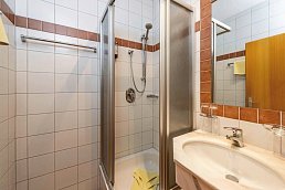 Beispiel Bad Doppelzimmer Romantik (Zimmercodierungen DB1, DB3 & EC1)