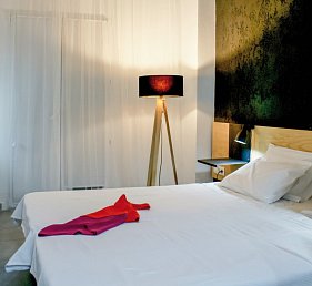 Azure Mare Hotel