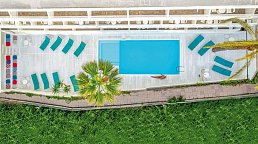 Azure Mare Hotel
