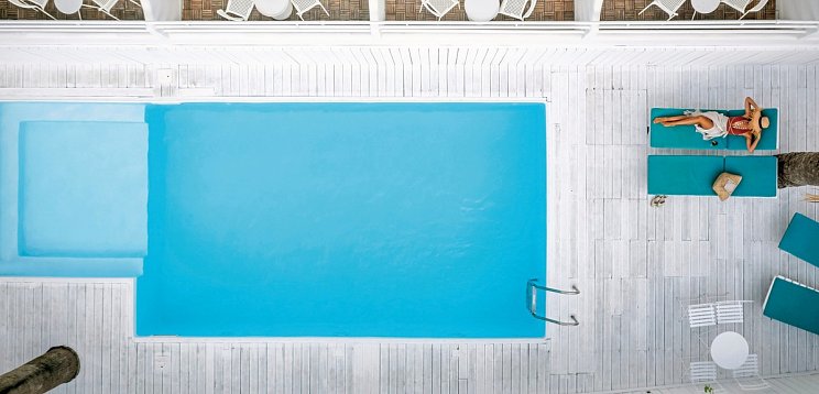 Azure Mare Hotel