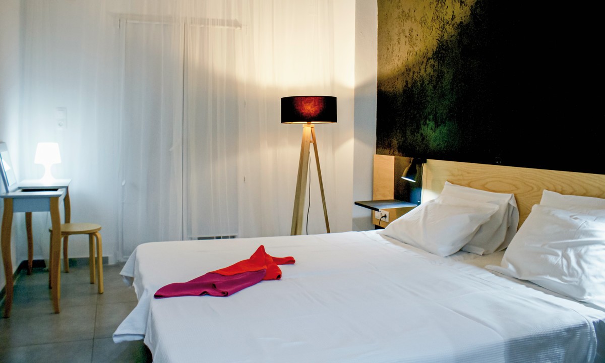Azure Mare Hotel