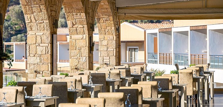 Filion Suites Resort & Spa