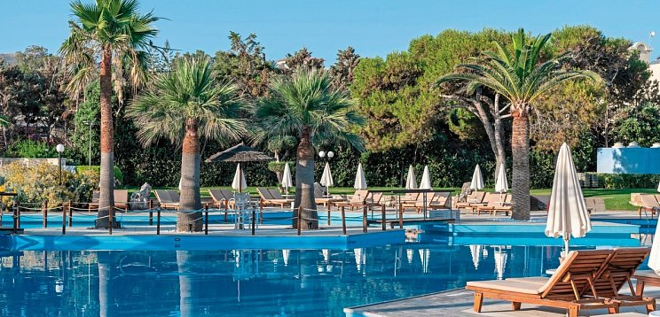Aquila Rithymna Beach