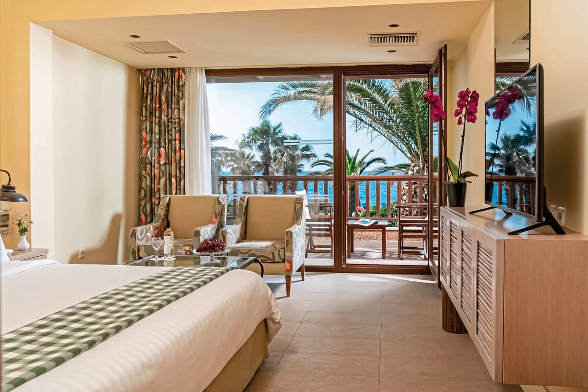Aquila Rithymna Beach