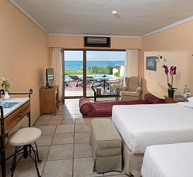 Aquila Rithymna Beach
